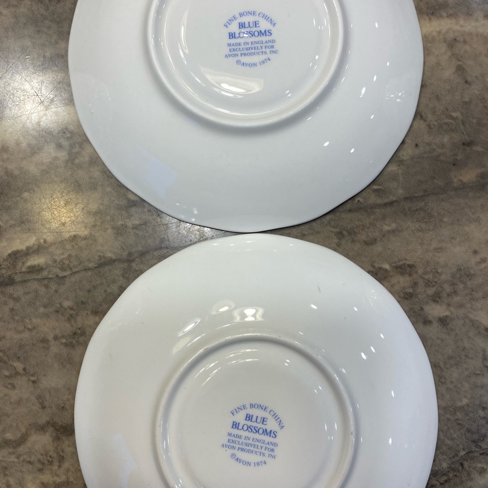 Tea cups - Picture 2 of 5